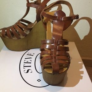 Steve Madden “Covee” Wedges Size 7